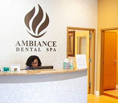 Bowie dental team member at front desk